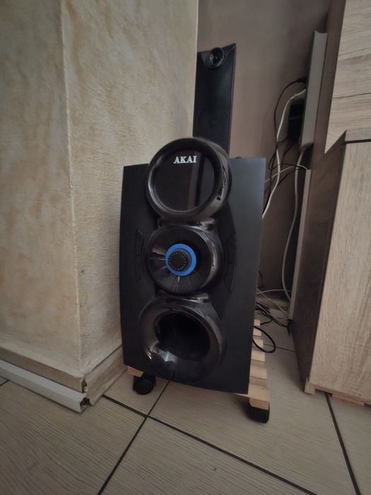 Sistem Audio AKAI cu  5 Boxe