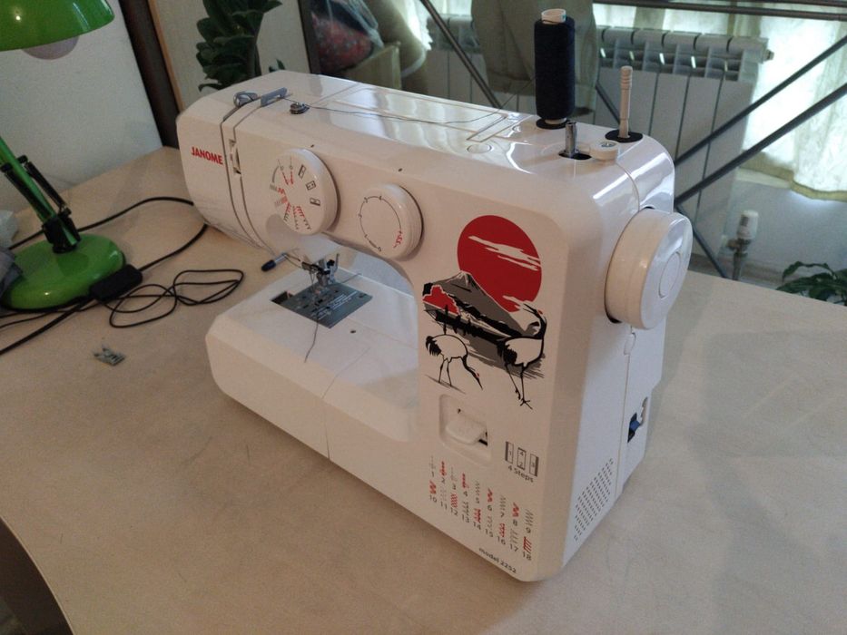 Продаётся швейная машина Janome 2252