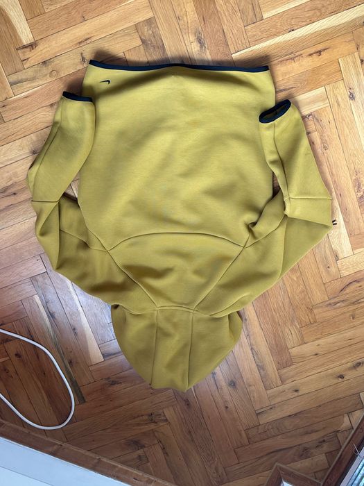 Nike tech fleece M