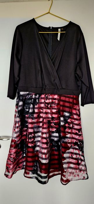 НАМАЛЕНА! Елегантна рокля голям размер