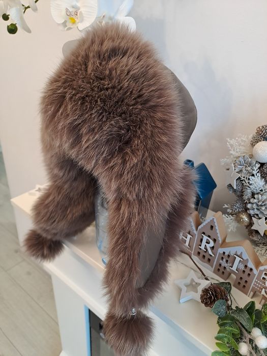 Caciula din piele și blana naturală