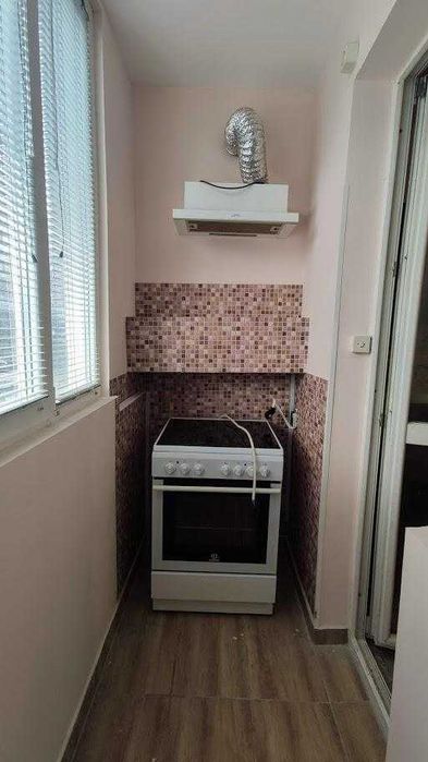 Двустаен апартамент в Дружба 1