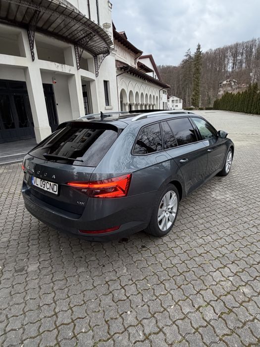 Skoda Superb 4x4 panoramic/virtual/distronic 2020 2.0 190 cp