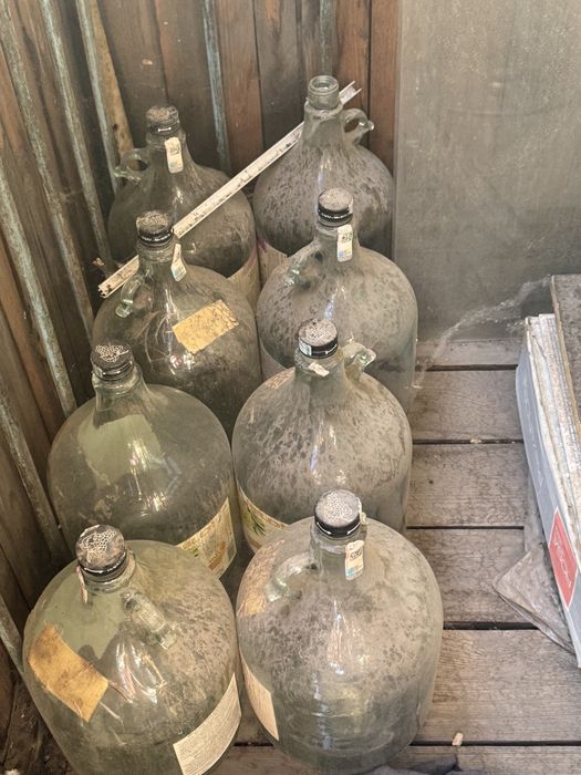 продаю бутылки под вино