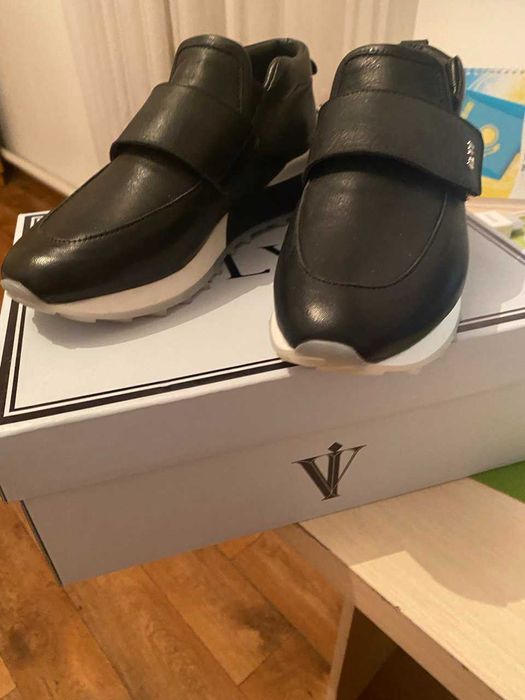 Продам женскую обувь