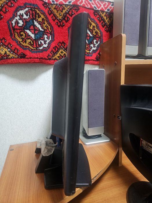 Мониторы "BENQ" и "LG"