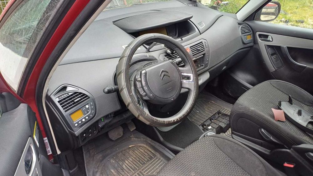 Dezmembrez Citroen C4 Picasso 1.6 HDi (DV6C) 112 cai Manuala 6 Trepte
