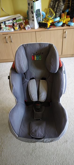 Продаю детское автокресло