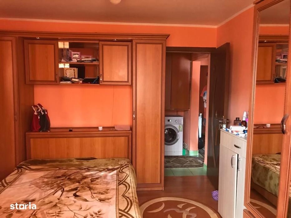 Apartament 3 camere etaj 1 la strada Imparat Traian