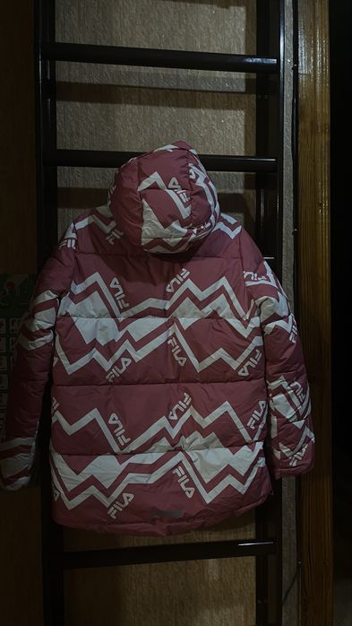 Продам зимнию куртку