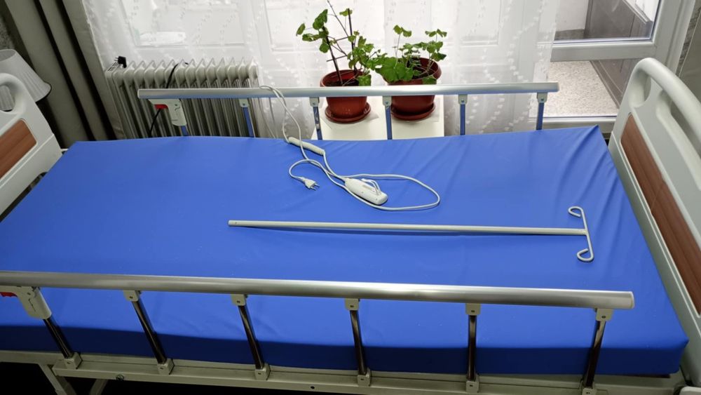 Продаваме болнично легло