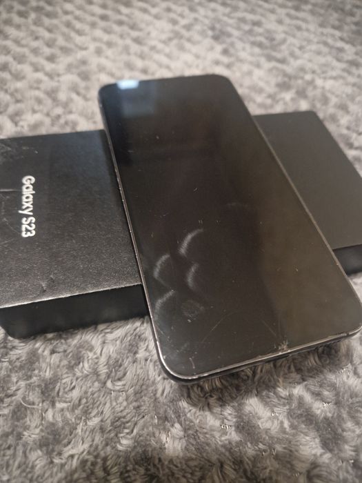 Samsung S23 продаётся