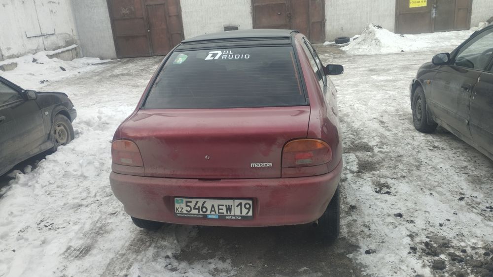 Авто машина мазда