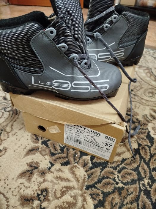 Детские лыжные ботинки новые