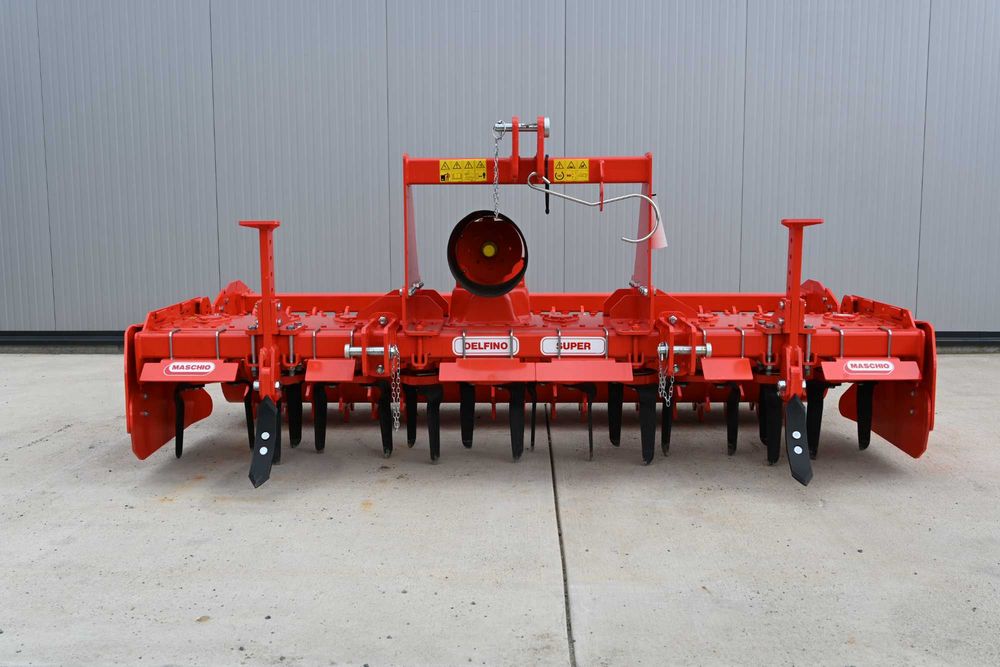 Grapa rotativa DELFINO SUPER 2500 cu tavalug packer - Maschio Gaspardo