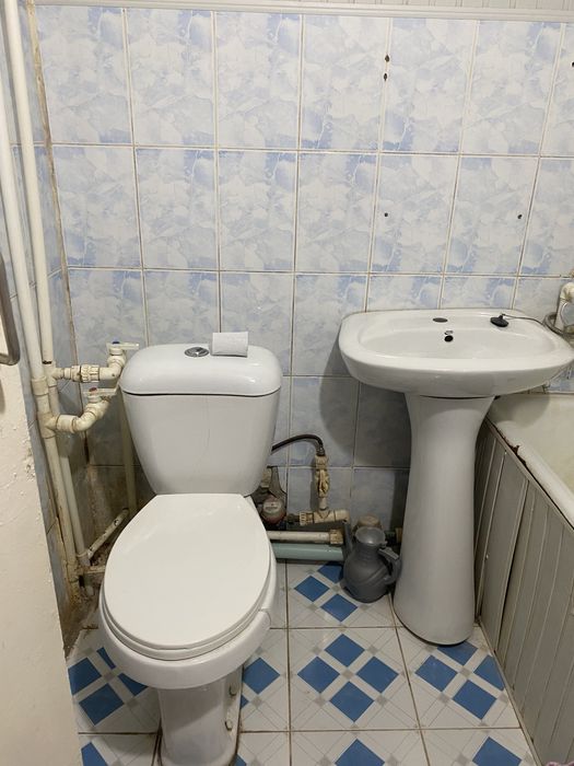 Унитаз и раковина