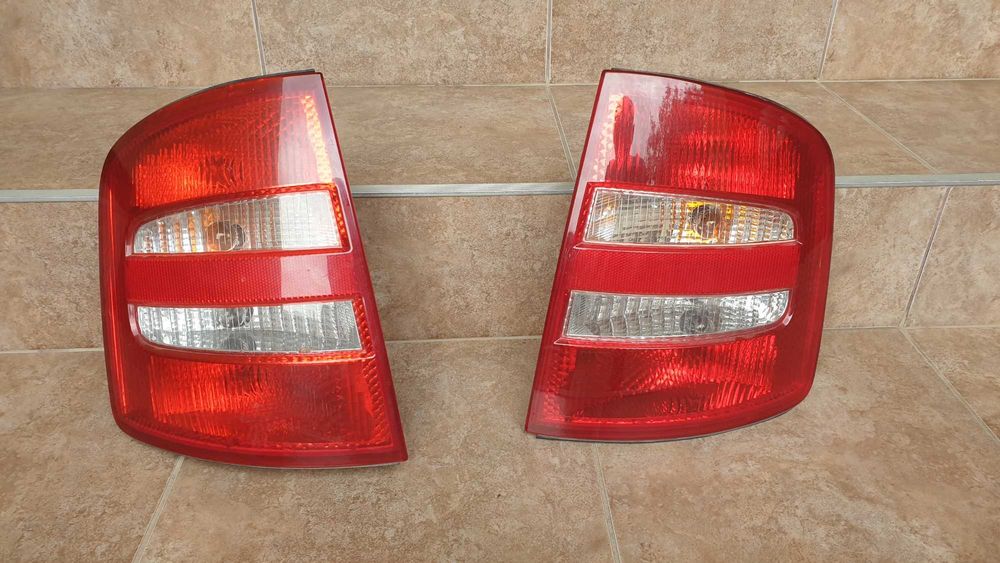 Lampa spate / stop skoda fabia 2002