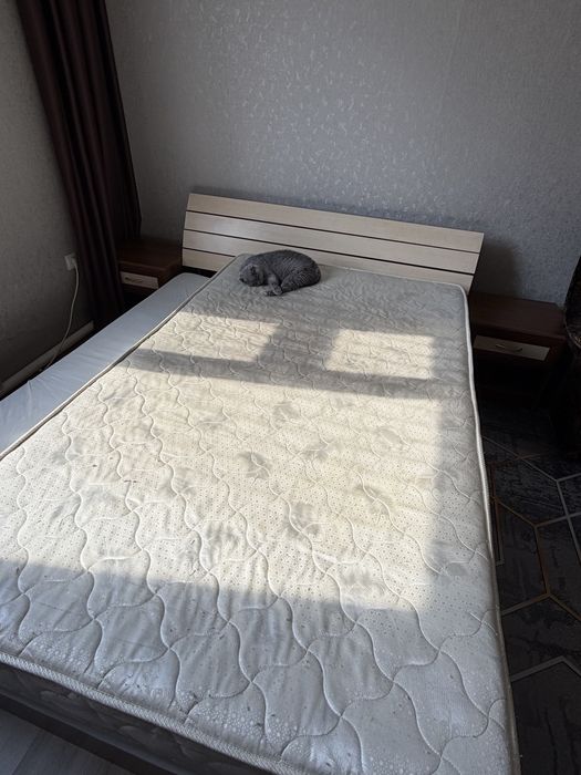 Продам спальный гарнитур