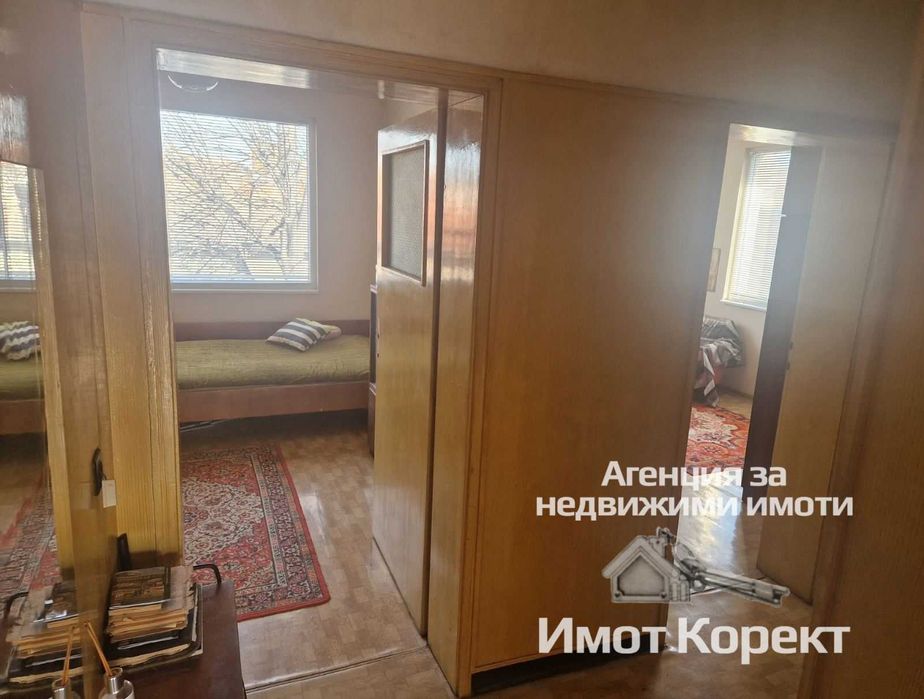 Имот Корект продава Етаж от къща 123м2, кв. Стадиона