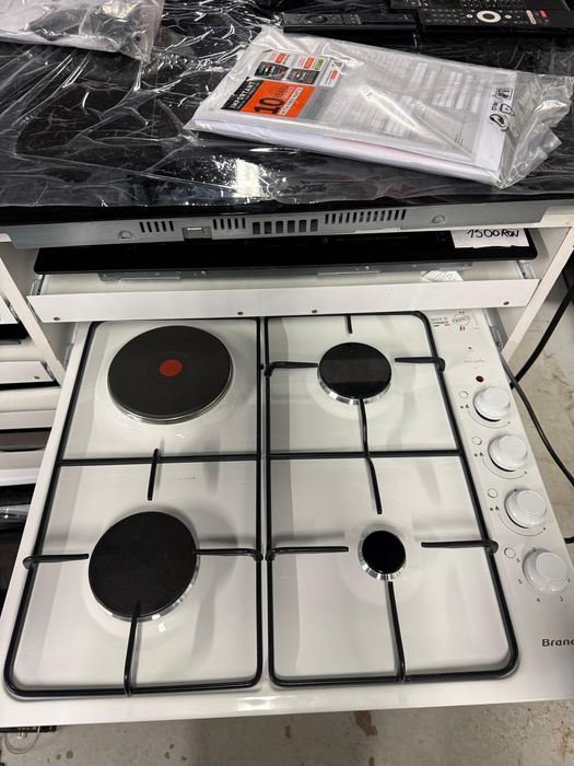 Plită mixtă încorporabilă gaz + electrică Brandt BPE6411WM