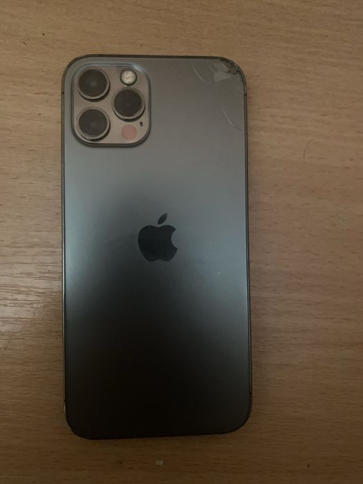 Обменяю iPhone 12 pro