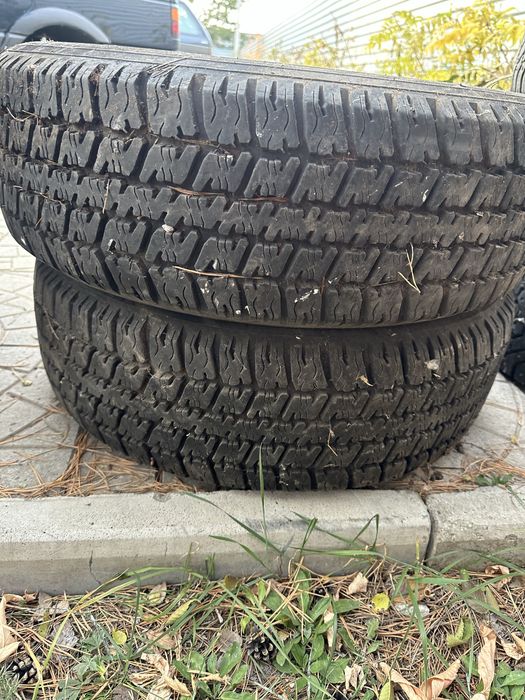 Резина две штуки 225/70 R15C
