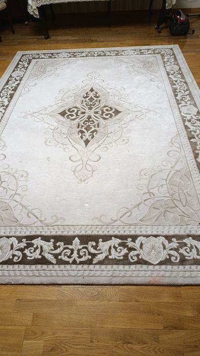 Ковёр в отличном состоянии