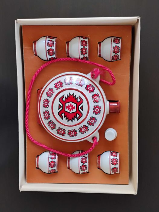 Сръбски порцеланов сервиз за ракия