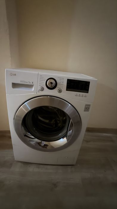 Продам стиральную машину LG