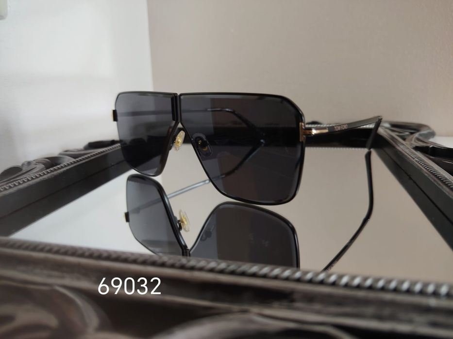 Ochelari de soare noi