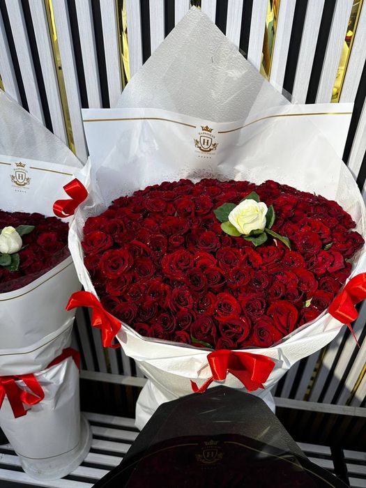 Доставка Цветов Роз по Ташкенту. Свежие розы прямиком с теплицы.