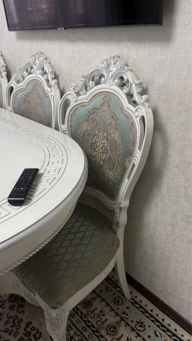 Гастивой Стол столами