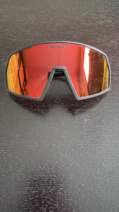 Продавам очила за колоездене Scott