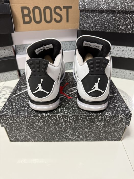 Air Jordan Retro 4 Military Black