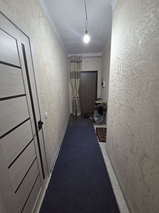 Uy sotiladi 
10 etajkani 5 etaji 
49.kvadrat