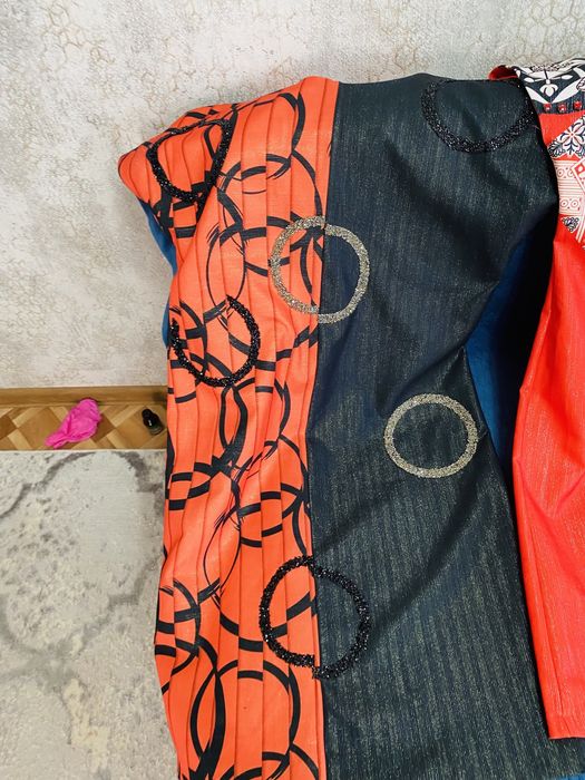 Платья  продам разные