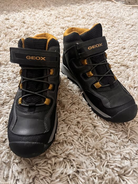 Ghete GEOX marime 39 impecabile