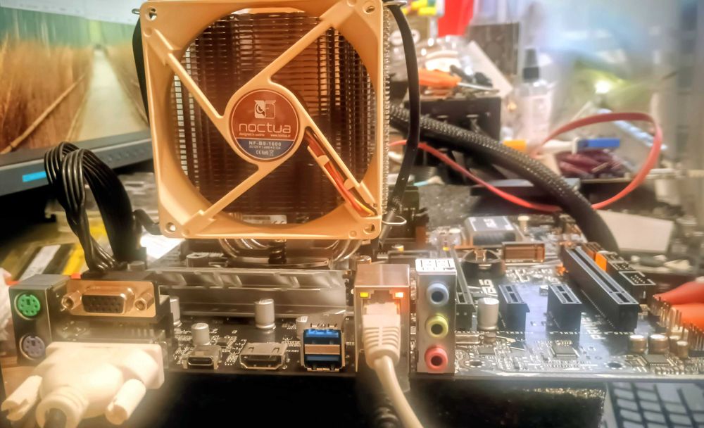 Placa baza amd AM4 cpu ram vga 1151 intel ddr4