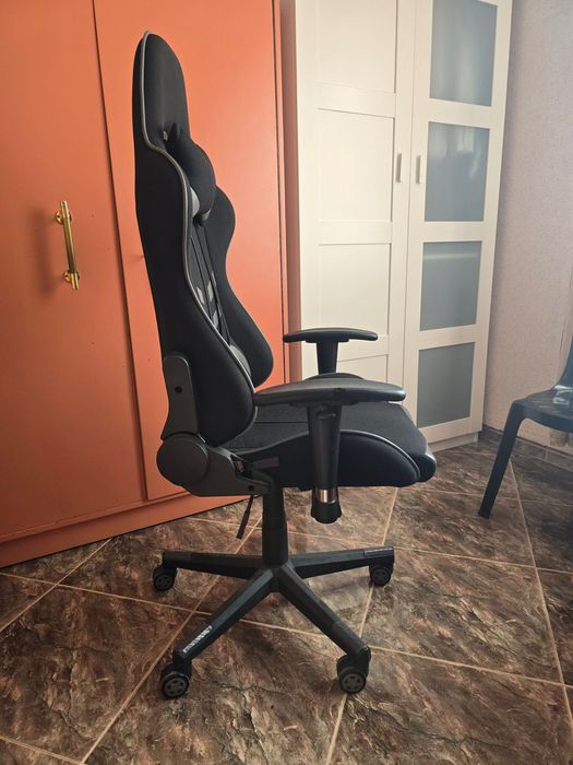 Геймърски ергономичен стол: Gaming Kring Gear, PU, Черен/Сив