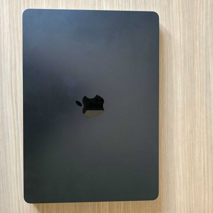 MacBook Air 13.6" M4 (2025) – 16GB RAM, 256GB SSD, Midnight – Ca nou