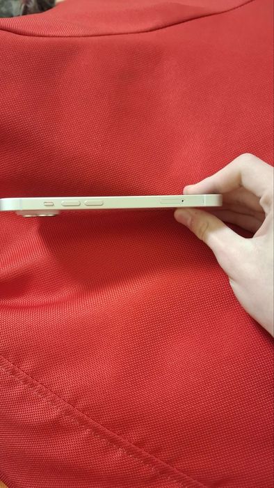 Iphone 14 alb foarte bun