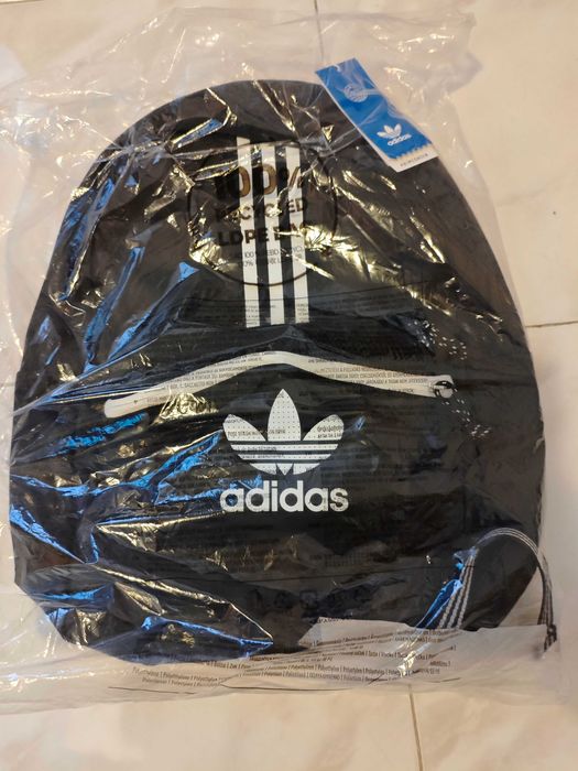 Раница Адидас Черна