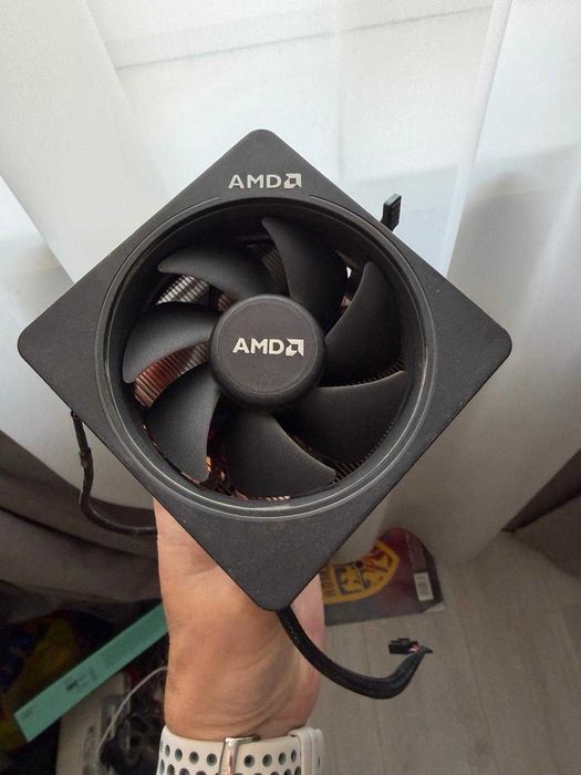 Vand AMD Ryzen 5 1600X 3.6 Ghz+cooler AMD Wraith stealth si alte componente