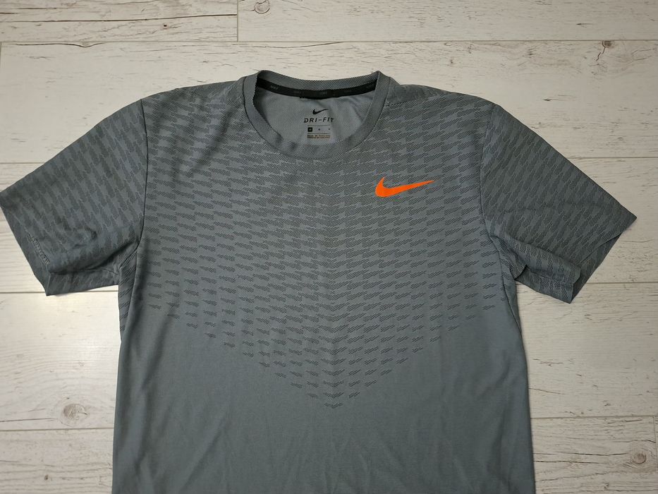 Nike-Страхотна Ориг.тениска Нова!