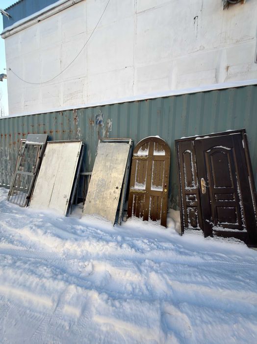 Продам железные двери.