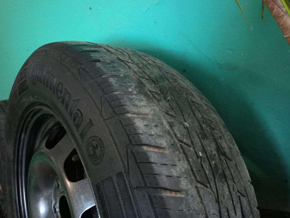 Dacia Duster 215/65/16 Continental