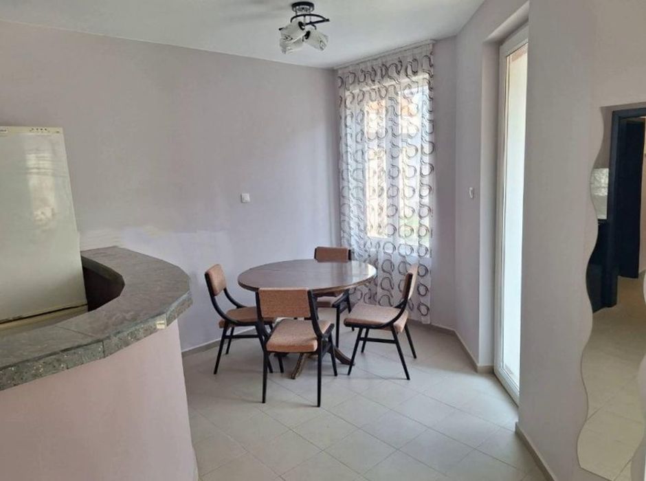 Дава се под наем Двустаен апартамент в София, Хладилника - 65 кв.м за 599 € - Снимка #2