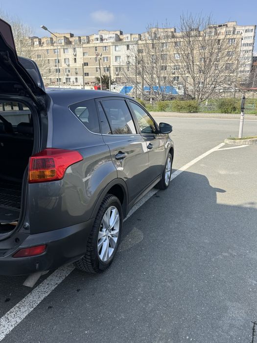 Toyota RAV4 - 2.2 diesel, 2014, automata, echipare Exclusive.
