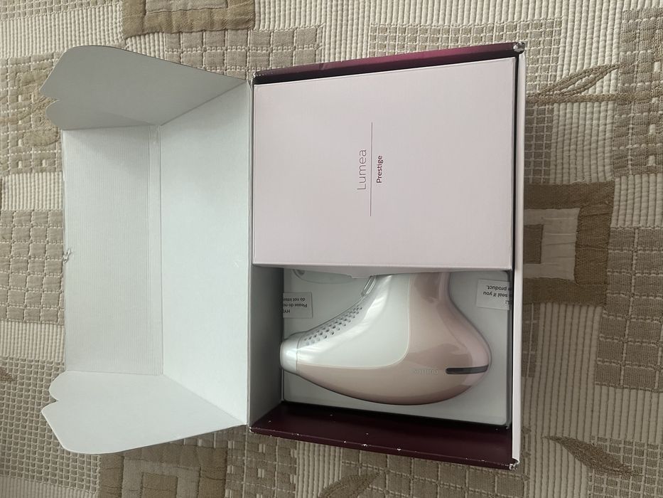 Фотоепилатор Philips Lumea Prestige