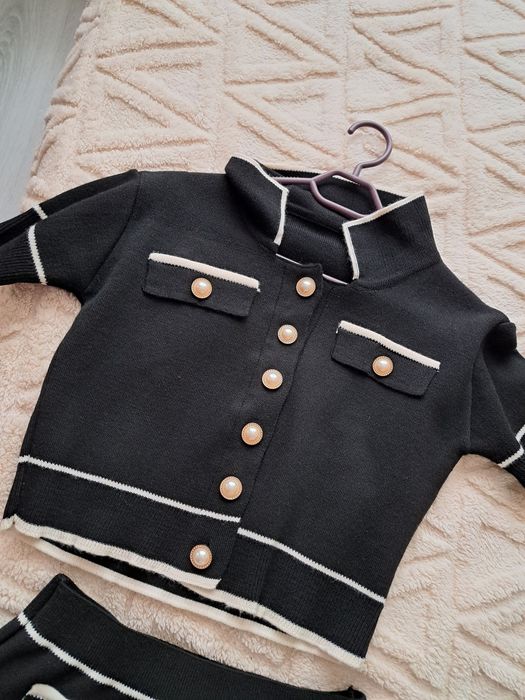 Черен комплект от две части